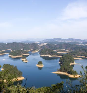 千島湖美景，煙波浩渺