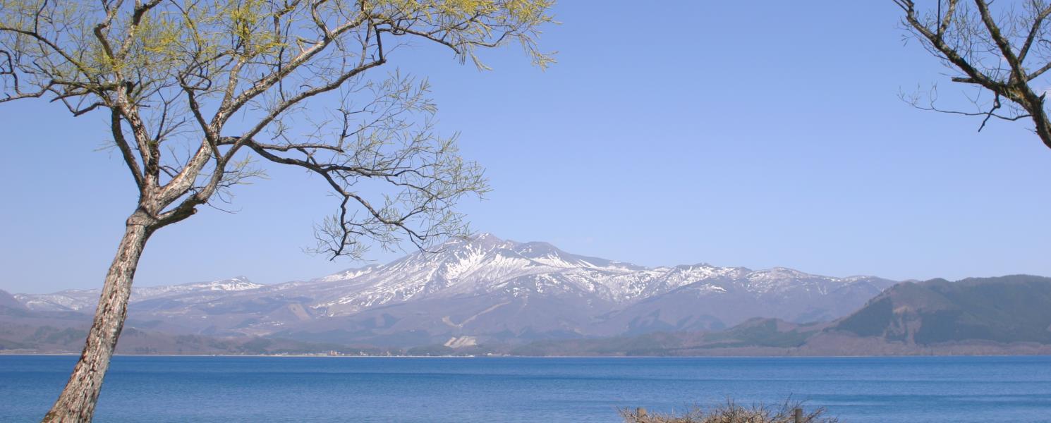 日本百景之一的田澤湖